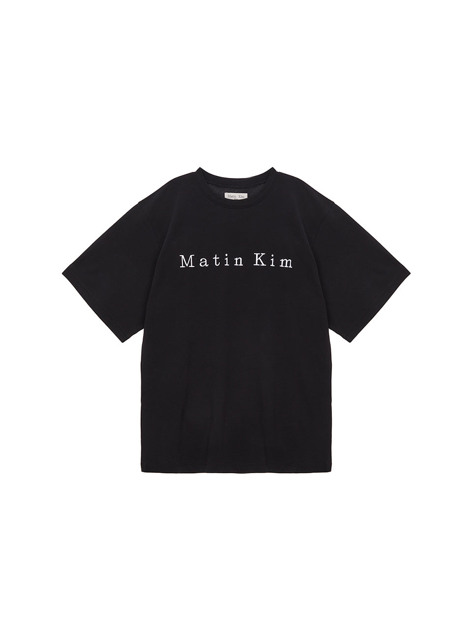 Áo oversize nữ với cổ tròn, tay ngắn và thêu logo độc đáo.