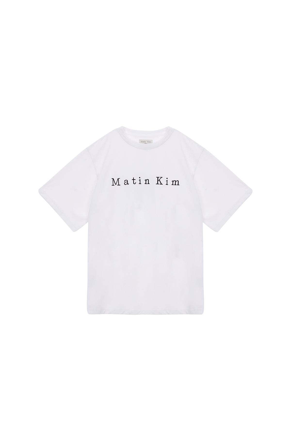 Áo oversize nữ với cổ tròn và họa tiết thêu logo Matin Kim.