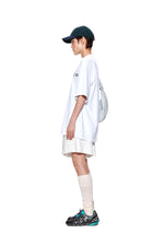 Áo oversize nữ với cổ tròn và họa tiết thêu logo Matin Kim.