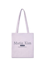 Túi tote unisex màu tím nhạt với thiết kế nhẹ và logo Matin Kim nổi bật.