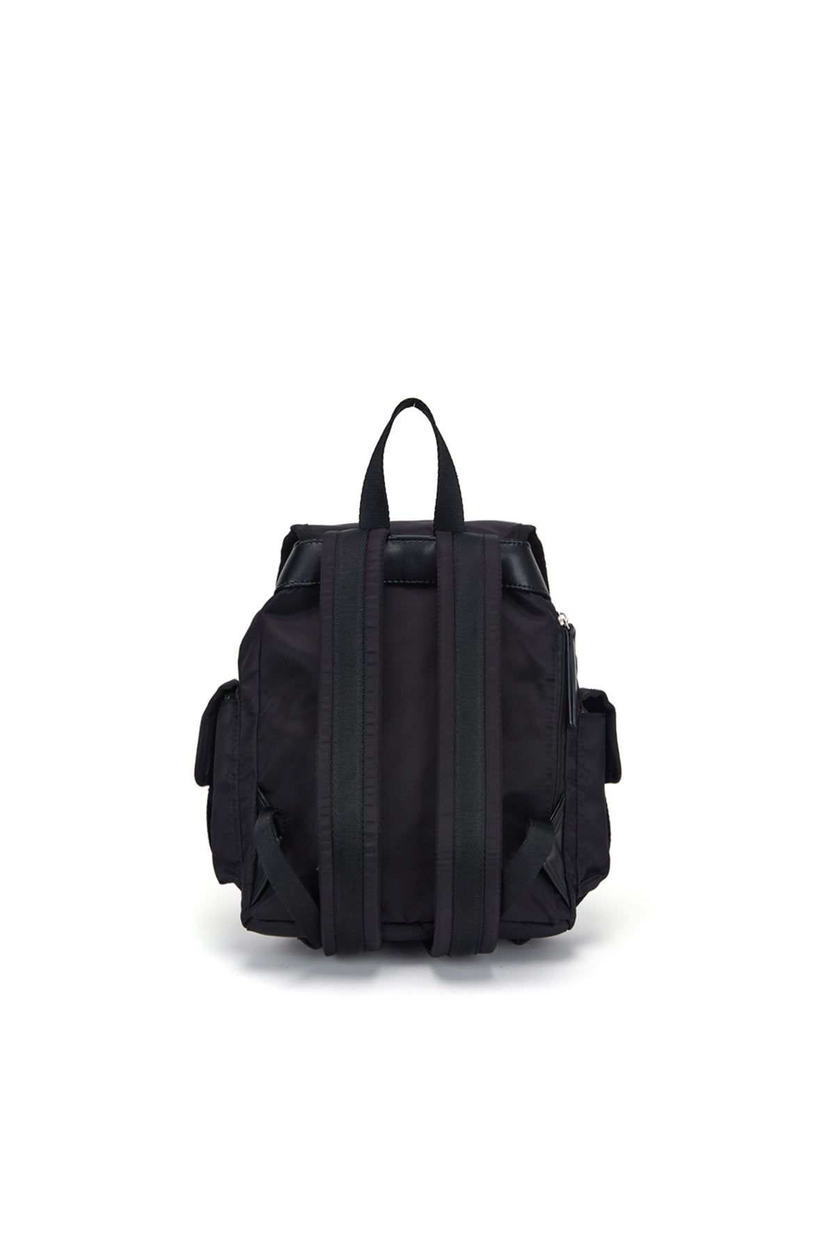 Túi ba lô unisex với thiết kế tiện ích, màu đen, phù hợp cho đô thị.