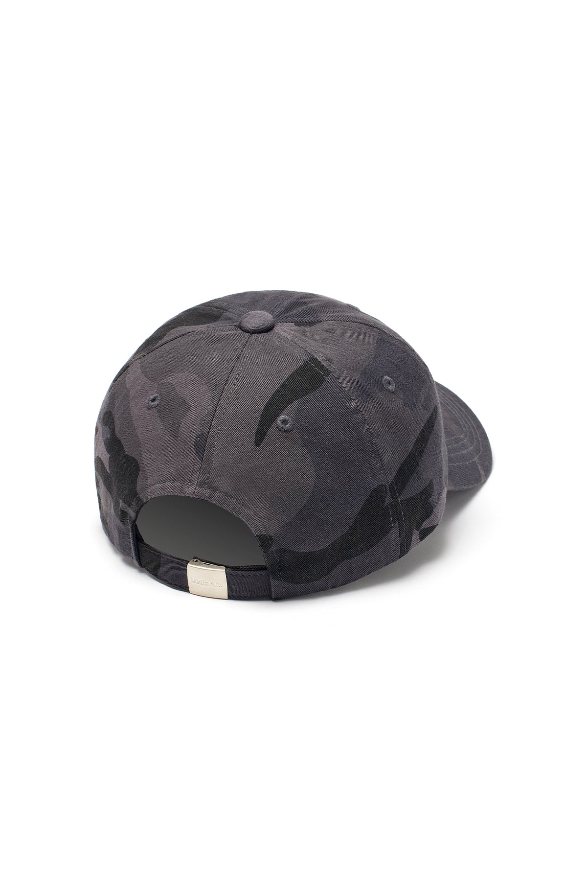 Mũ bóng chày unisex màu charcoal họa tiết rằn ri, logo Matin Kim ở mặt trước, vành cong, khóa strapback điều chỉnh được