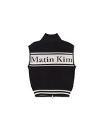 Áo ba lỗ unisex với họa tiết kẻ sọc và cổ dệt gân, thiết kế hiện đại.