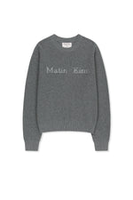 Áo len nữ màu xám, cổ tròn, tay dài, logo Matin Kim đắp vải ngang ngực.