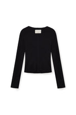 Áo blouse nữ slim fit với chi tiết nút bấm ẩn và cổ tròn, phong cách hiện đại.