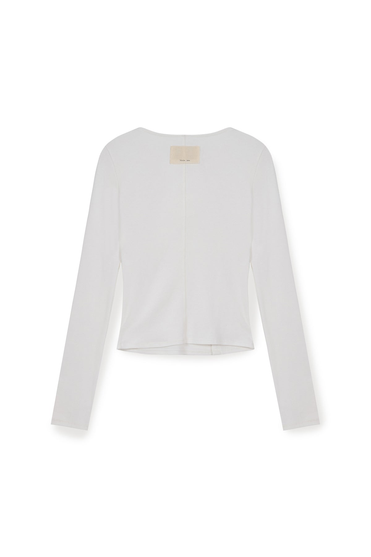 Áo blouse nữ với chi tiết tay ôm, cổ tròn và nút bấm ẩn, chất liệu cotton thoải mái.