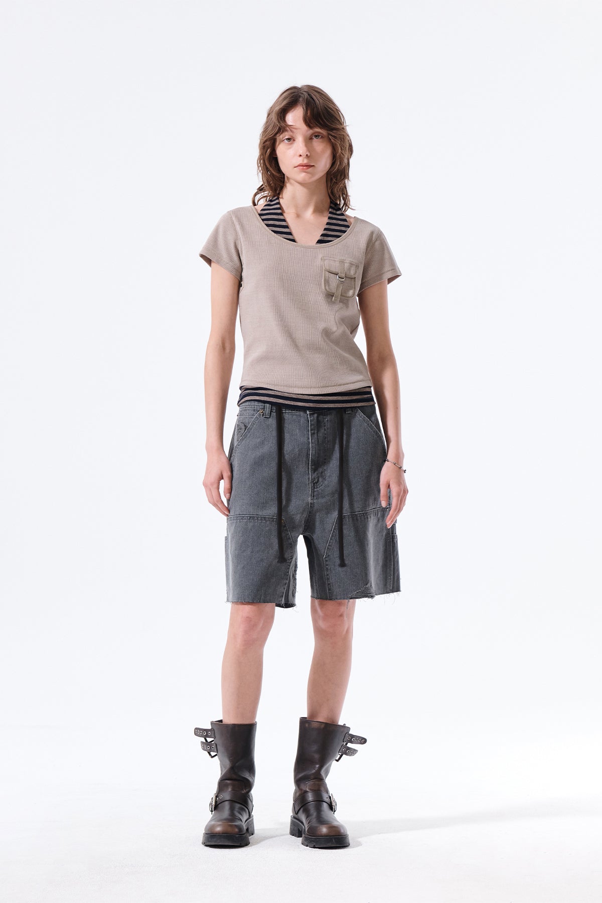 Quần Thời Trang Unisex Matin Kim Heringbone Raw Cut Denim Shorts - Grey