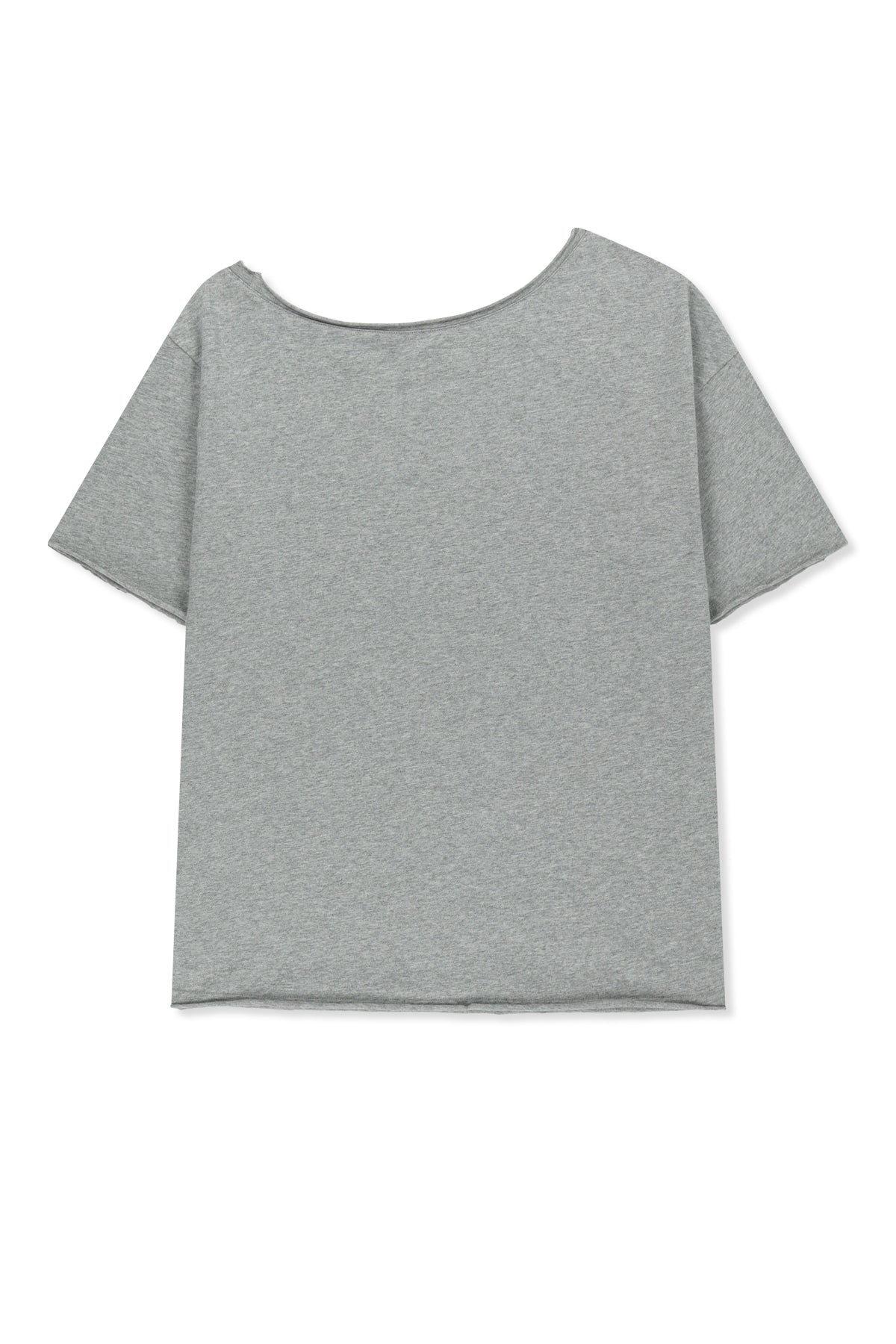 Áo oversize nữ với họa tiết in graphic và thiết kế bất đối xứng.
