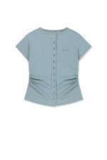 Áo blouse nữ cổ bẻ, tay ngắn, có nút, chi tiết nhún rút, màu xanh nhạt.