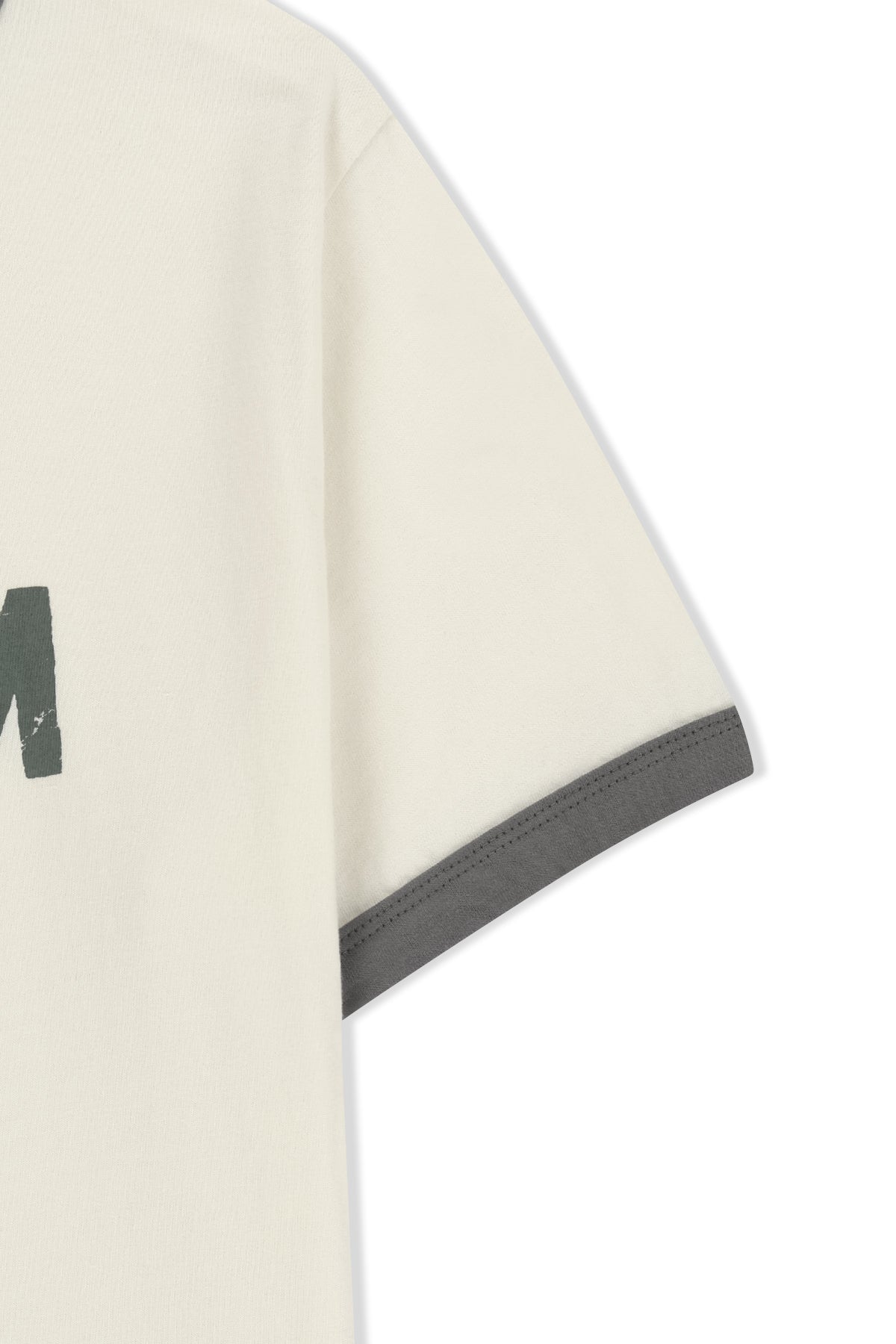 Áo phông nữ cropped với thiết kế logo Matin Kim và viền tương phản.