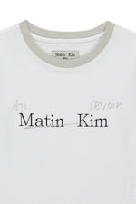 Áo cropped nữ với cổ tròn, tay ngắn và logo Matin Kim nổi bật.