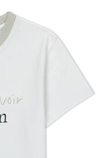 Áo cropped nữ với cổ tròn, tay ngắn và logo Matin Kim nổi bật.