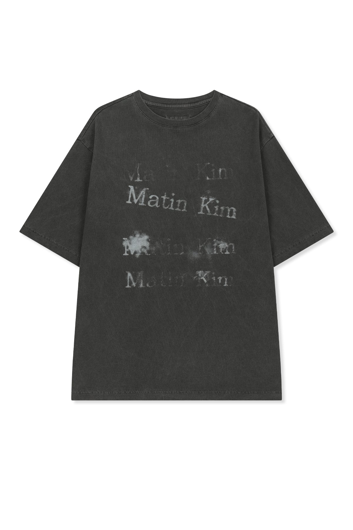 Áo phông unisex với họa tiết graffiti độc đáo và chất liệu cotton thoáng khí.