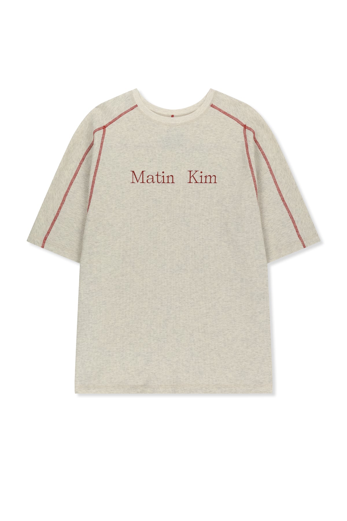 Áo top nam với cổ tròn, tay ngắn và logo Matin Kim, làm từ cotton thoáng khí.