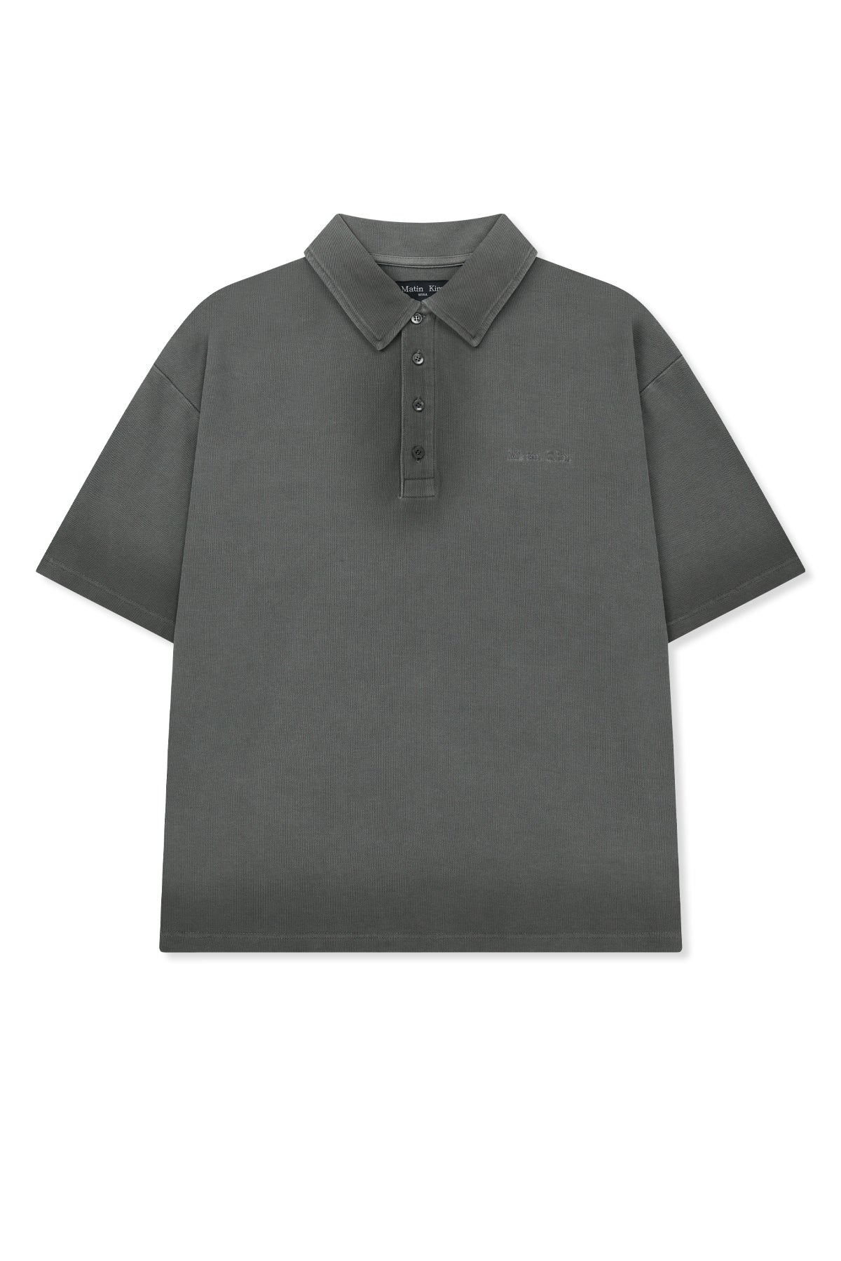 Áo sơ mi nam cổ polo, tay ngắn, màu than, có logo Matin Kim ở ngực trái.