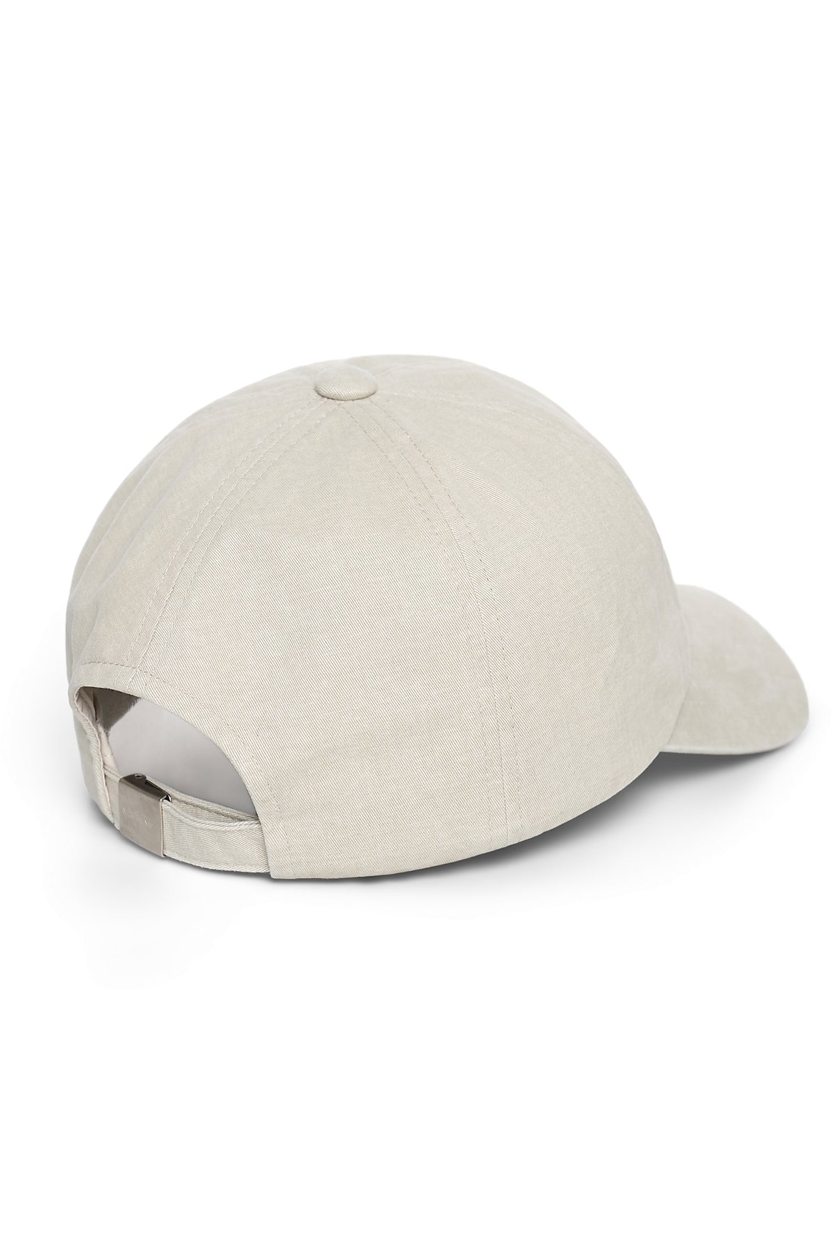 Nón bóng chày unisex màu beige, vành cong, logo thêu ở mặt trước, khóa strapback điều chỉnh được.