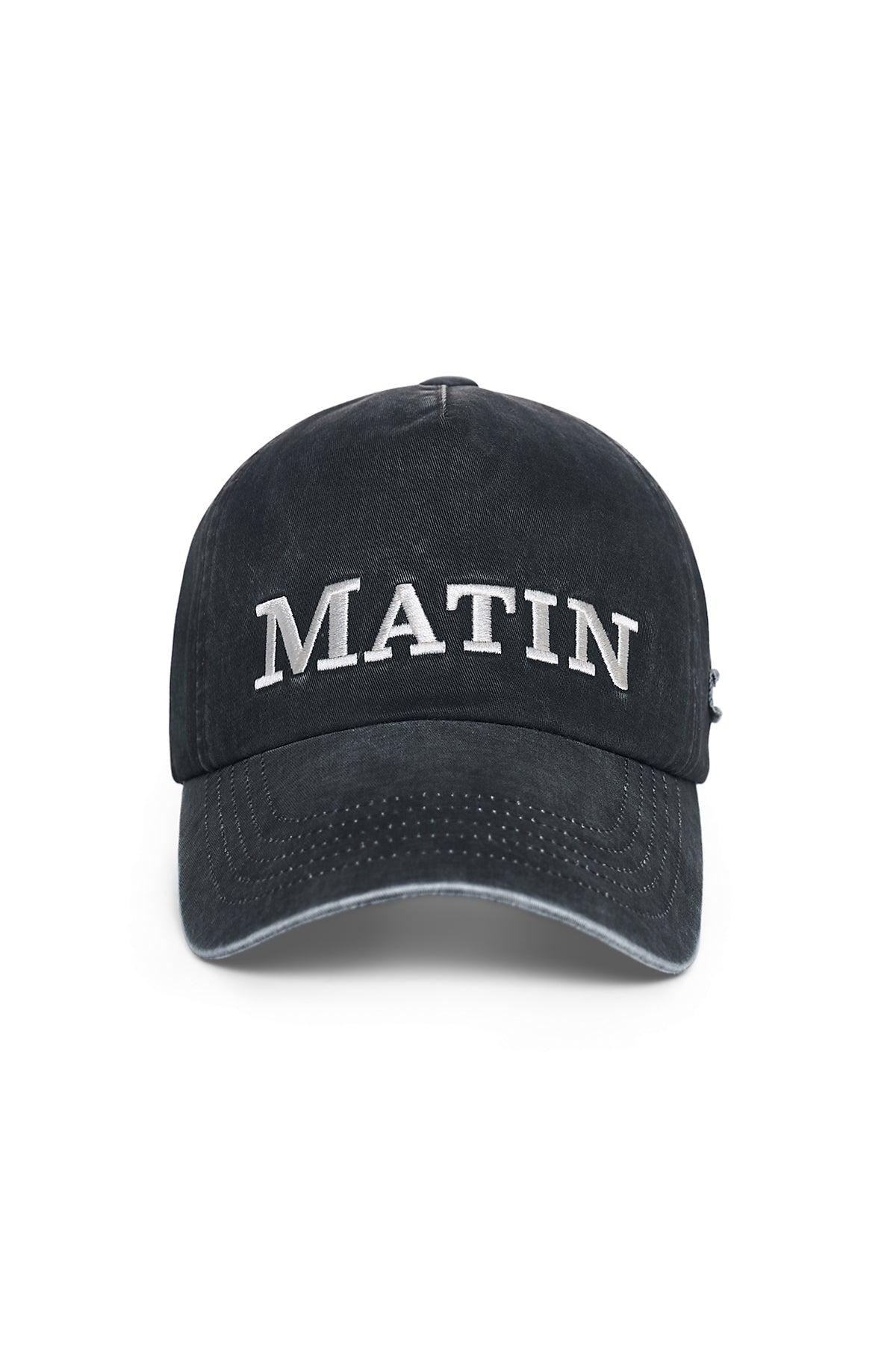 Nón bóng chày unisex màu charcoal, vành cong, logo Matin Kim thêu ở mảng trước, dây strapback phía sau.