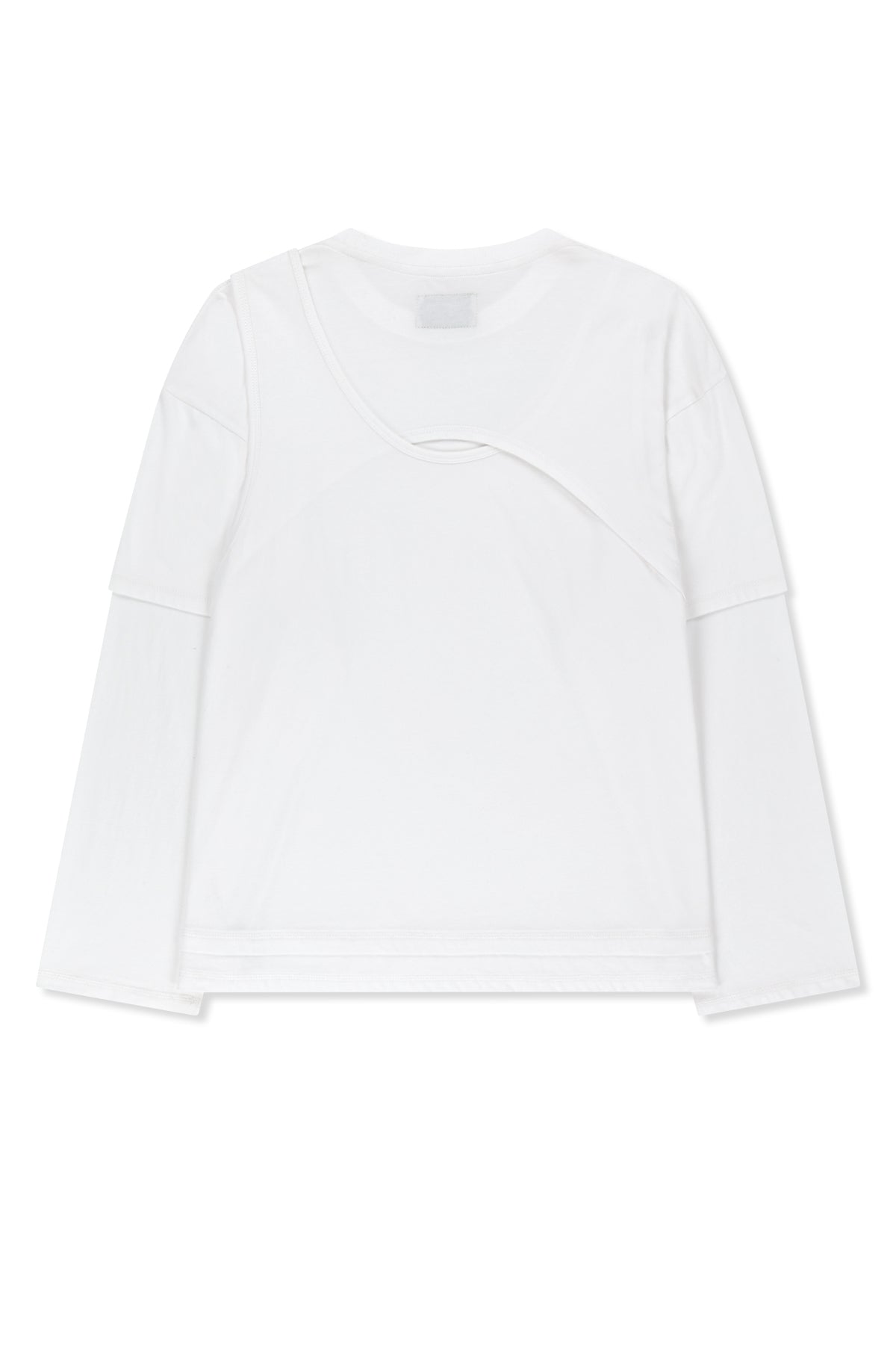 Áo blouse nữ cotton màu trắng, cổ tròn, tay dài, dáng regular dài đến hông, thiết kế khoét lưng.