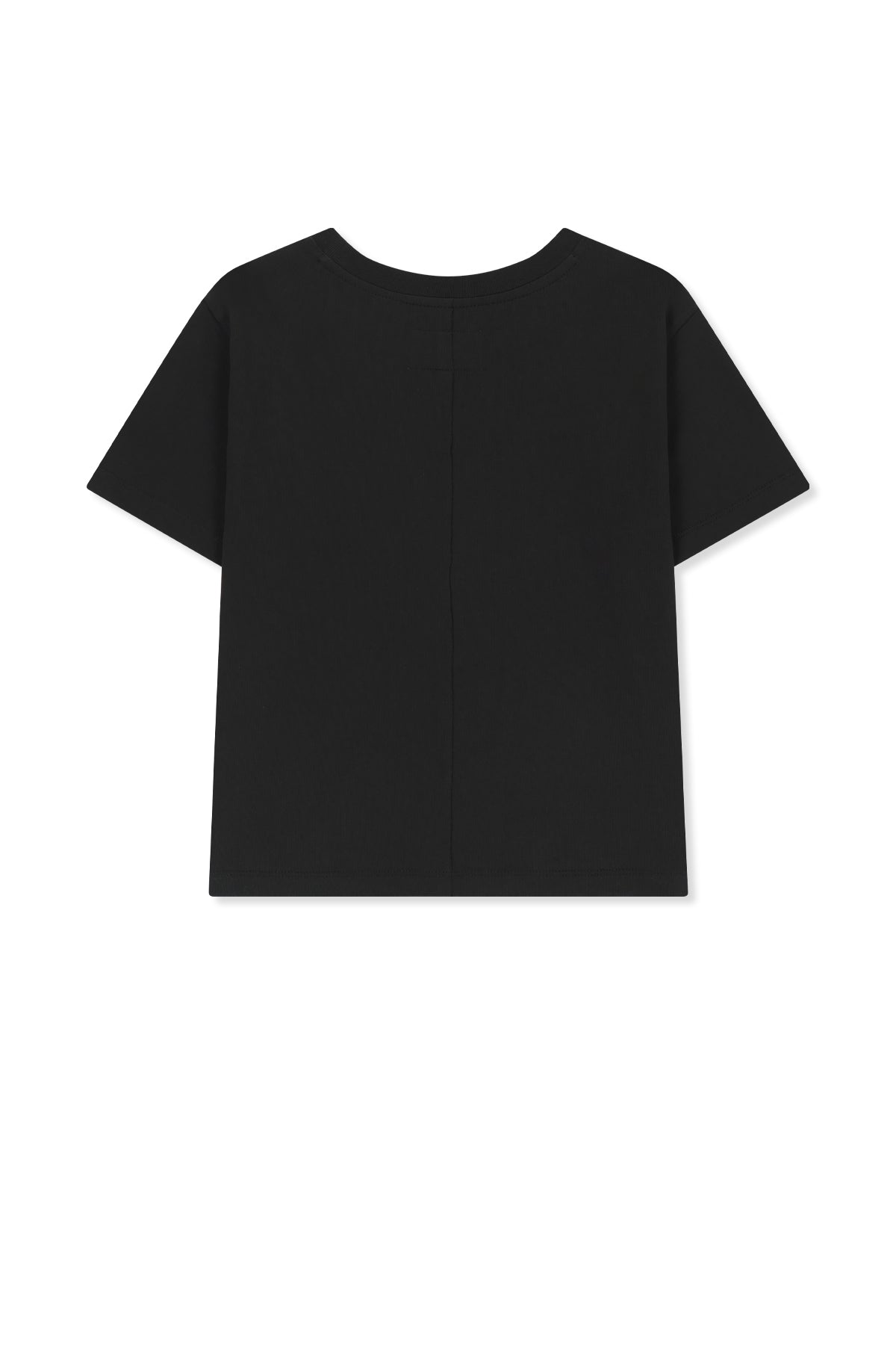 Áo phông cropped nữ với logo in lụa và thiết kế cắt chéo độc đáo.