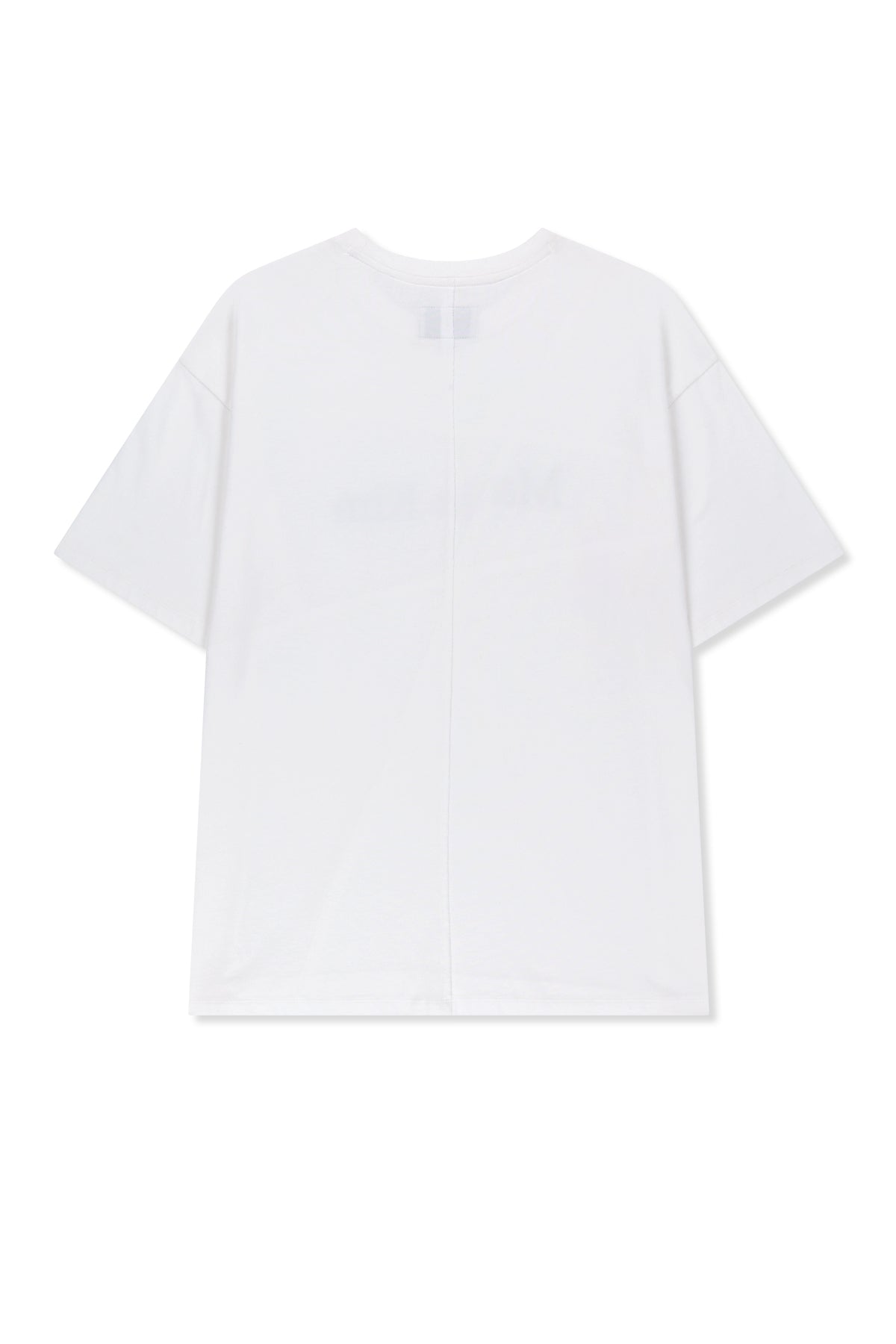 Áo phông unisex thoáng khí, thiết kế đường cắt bất đối xứng với logo nổi bật.